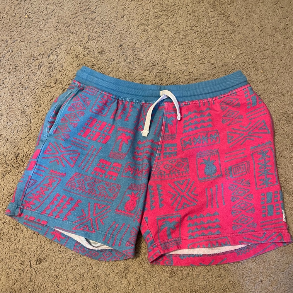 Chubbies Lounge-Large